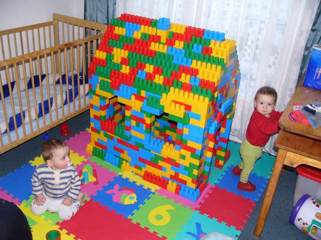 ... domek u� m�me.